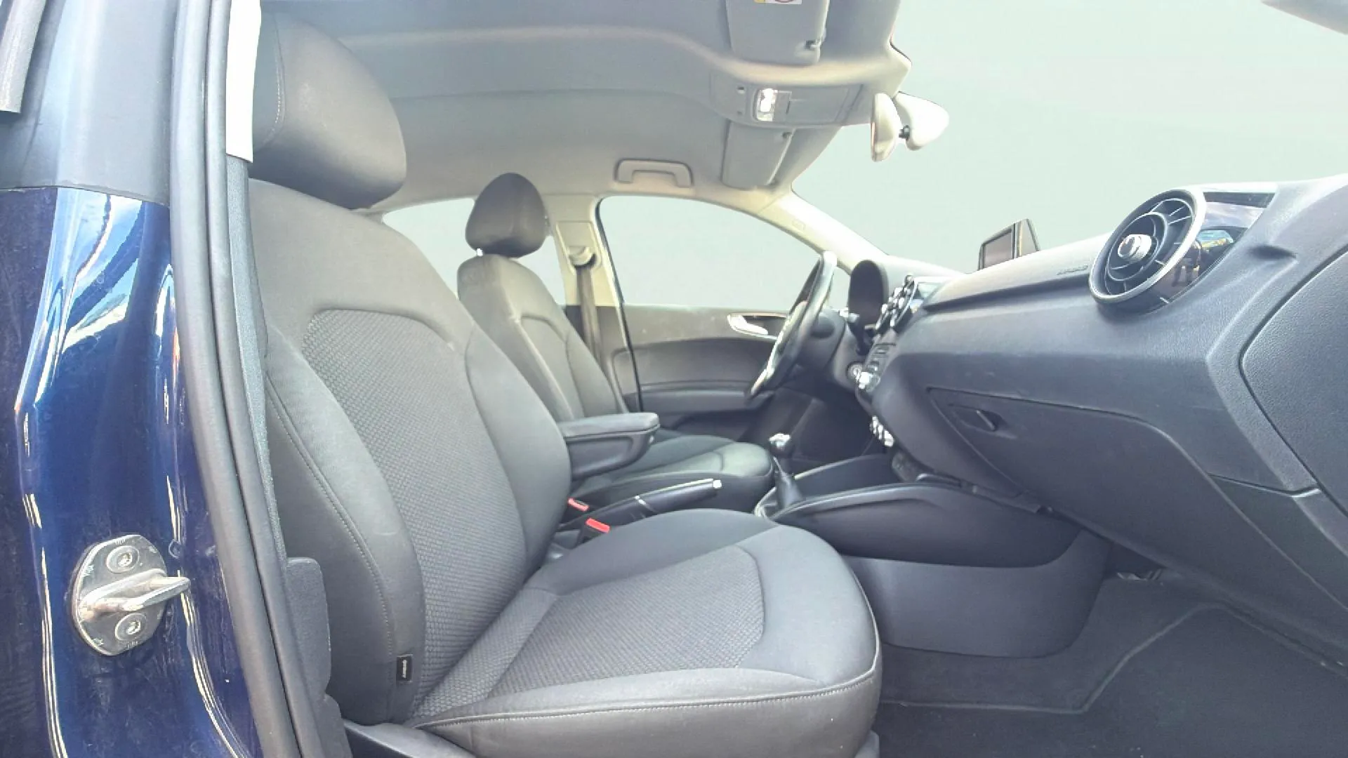 Audi A1 Adrenalin 1.6 TDI - foto 10