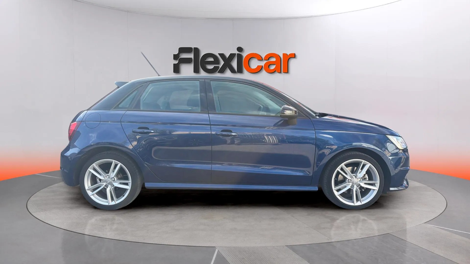 Audi A1 Adrenalin 1.6 TDI - foto 4