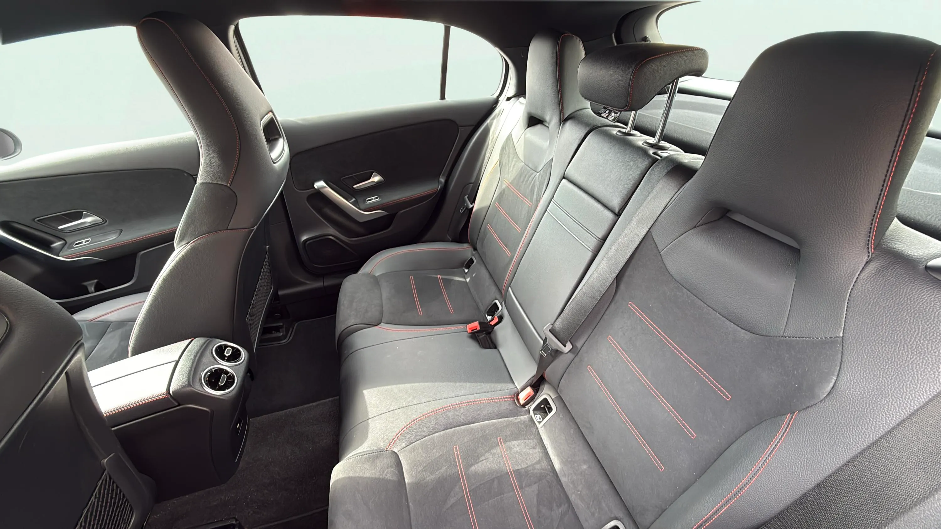Mercedes-Benz Clase A A 250 e con tecnología híbrida EQ - foto 16