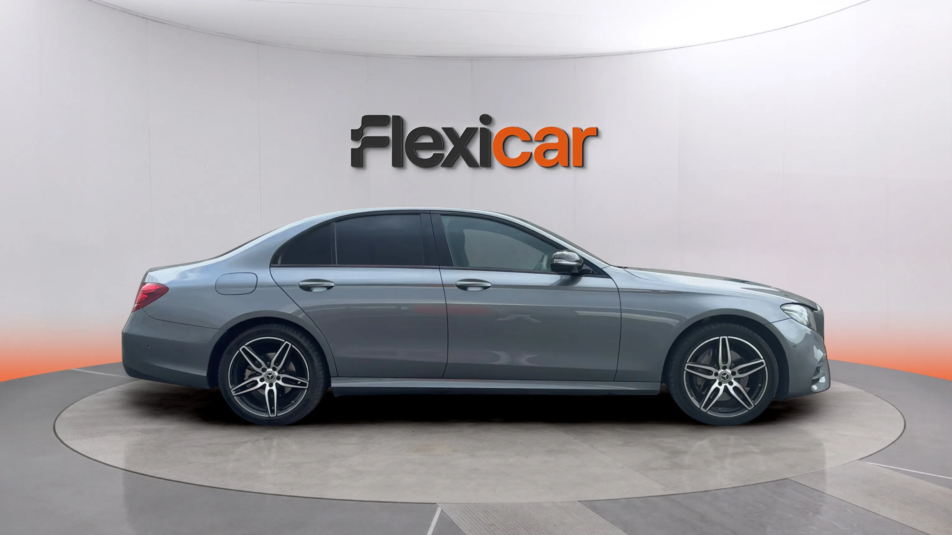 Mercedes-Benz Clase E E 220 d - foto 8