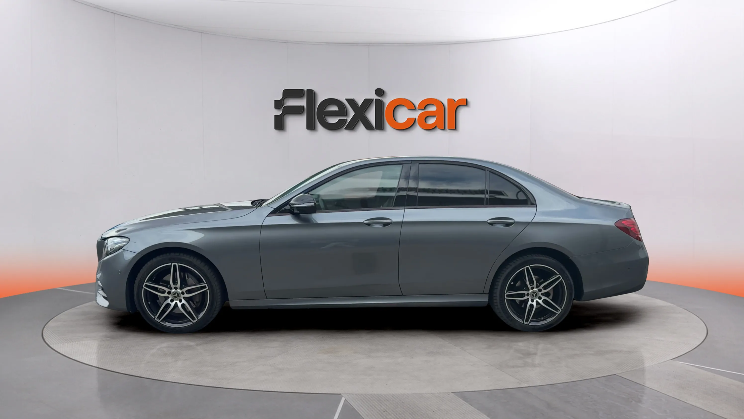 Mercedes-Benz Clase E E 220 d - foto 4