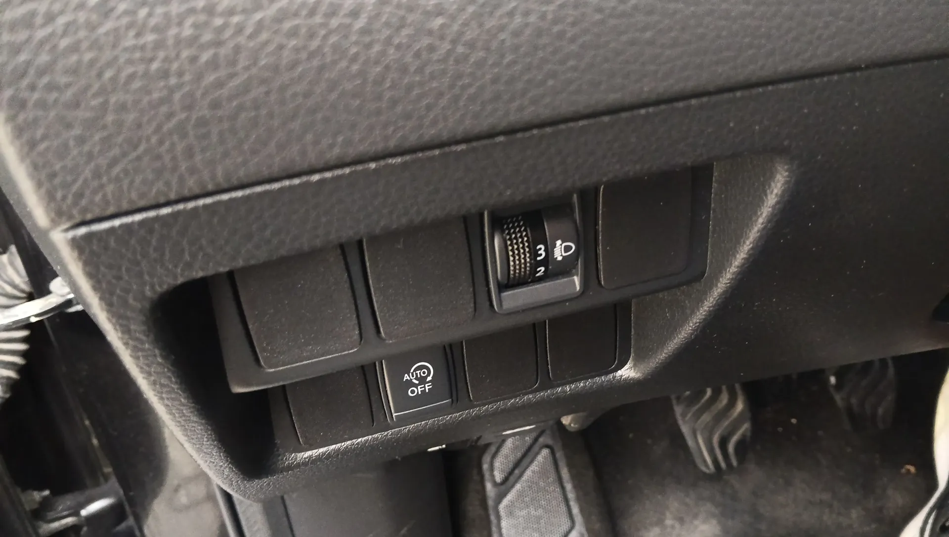 Nissan Qashqai DIG-T Acenta - foto 17