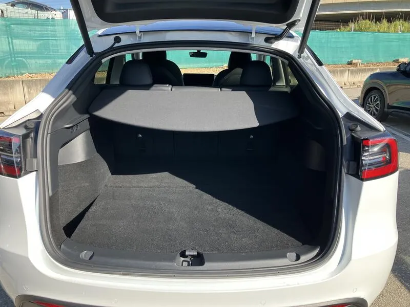 Tesla Model Y 75 kWh Gran Autonomia 4WD - foto 30