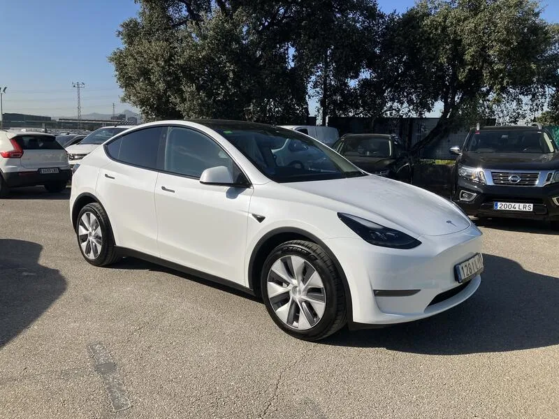 Tesla Model Y 75 kWh Gran Autonomia 4WD - foto 8