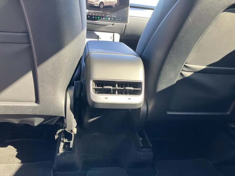 Tesla Model Y 75 kWh Gran Autonomia 4WD - foto 27