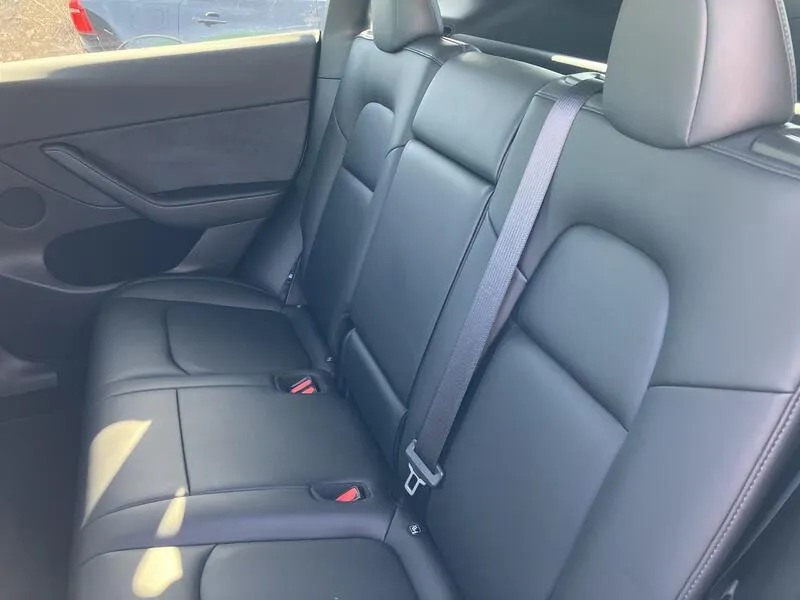 Tesla Model Y 75 kWh Gran Autonomia 4WD - foto 28