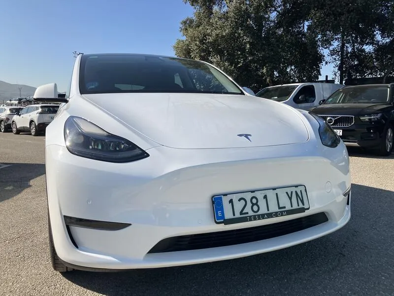 Tesla Model Y 75 kWh Gran Autonomia 4WD - foto 39