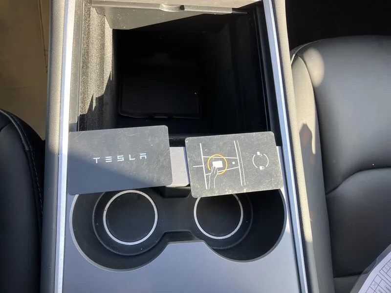 Tesla Model Y 75 kWh Gran Autonomia 4WD - foto 20