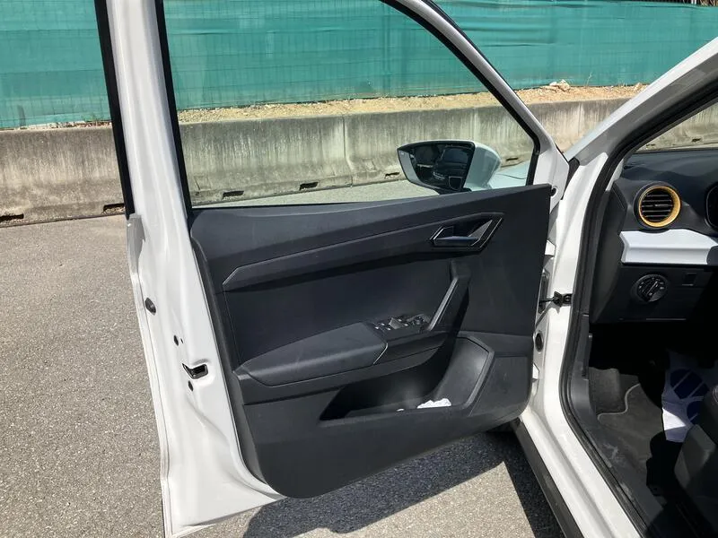 SEAT Arona 1.0 TSI Style Plus - foto 11