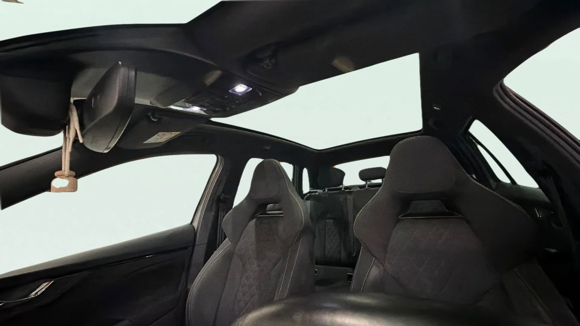 Škoda Kamiq 1.0 TSI Style - foto 13