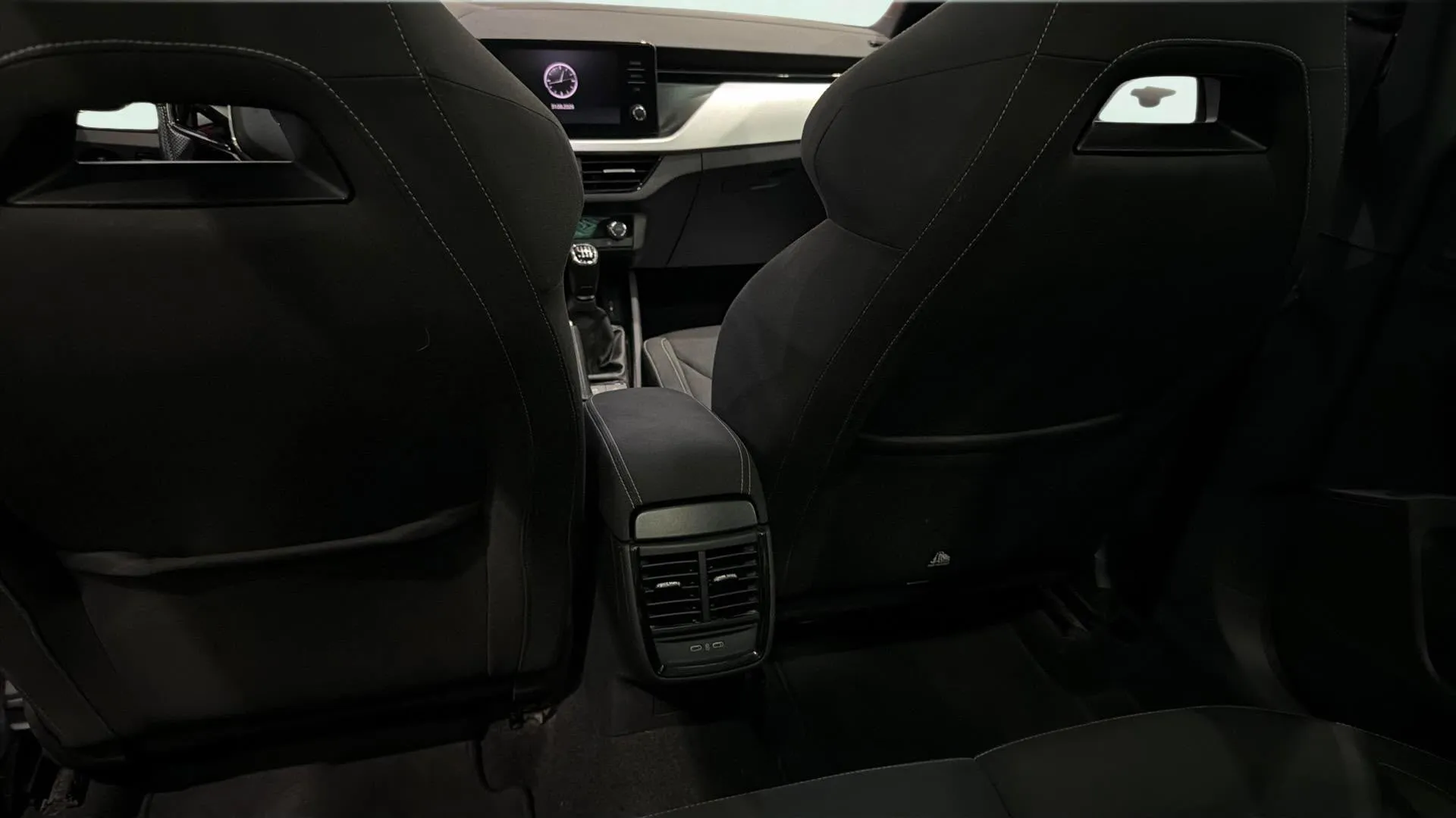 Škoda Kamiq 1.0 TSI Style - foto 19