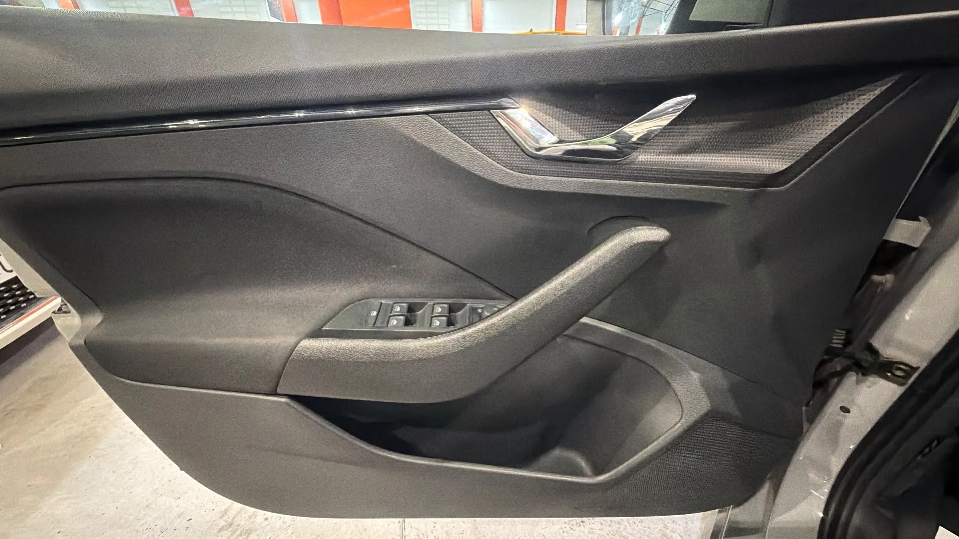 Škoda Kamiq 1.0 TSI Style - foto 22