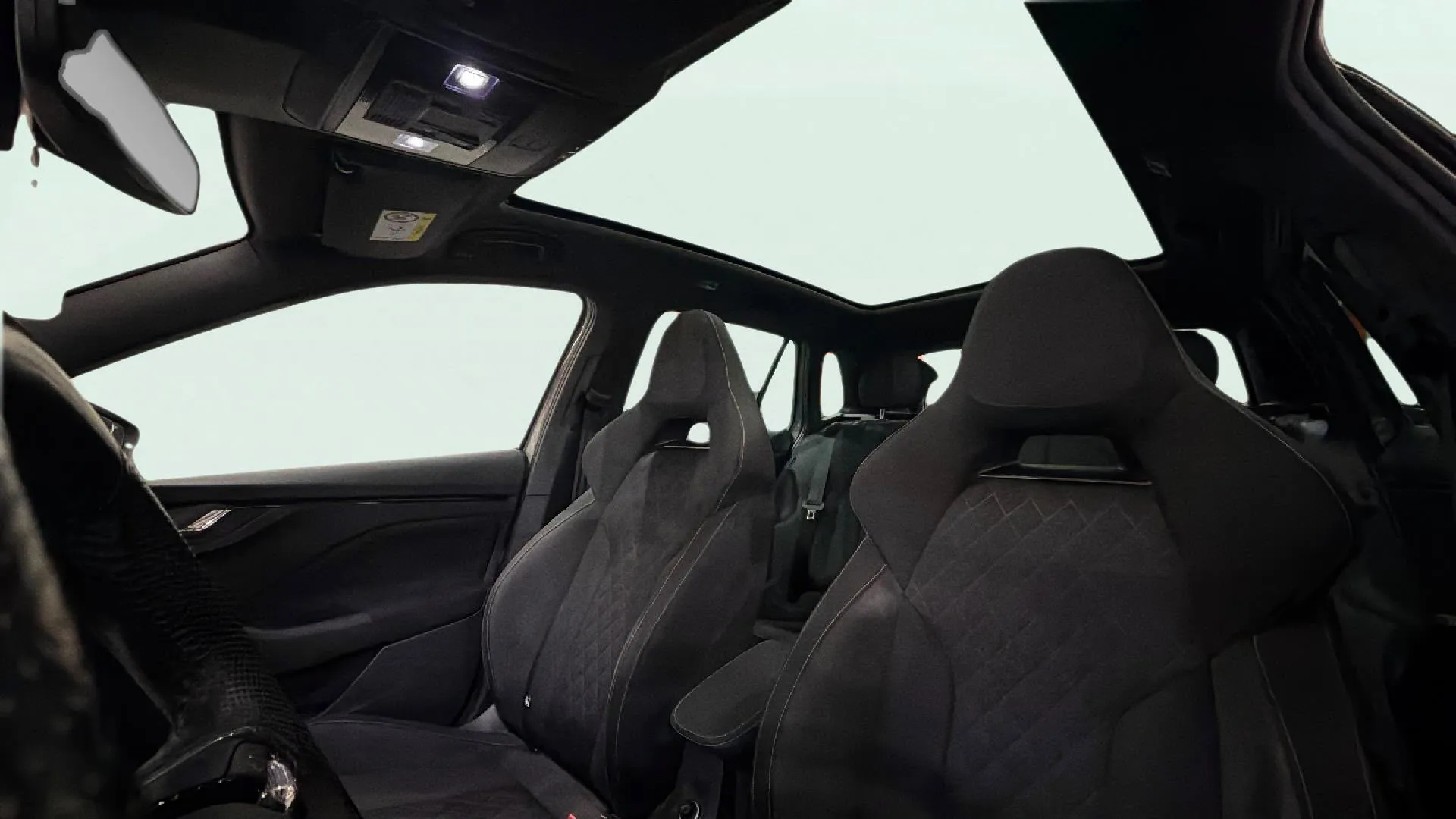Škoda Kamiq 1.0 TSI Style - foto 17