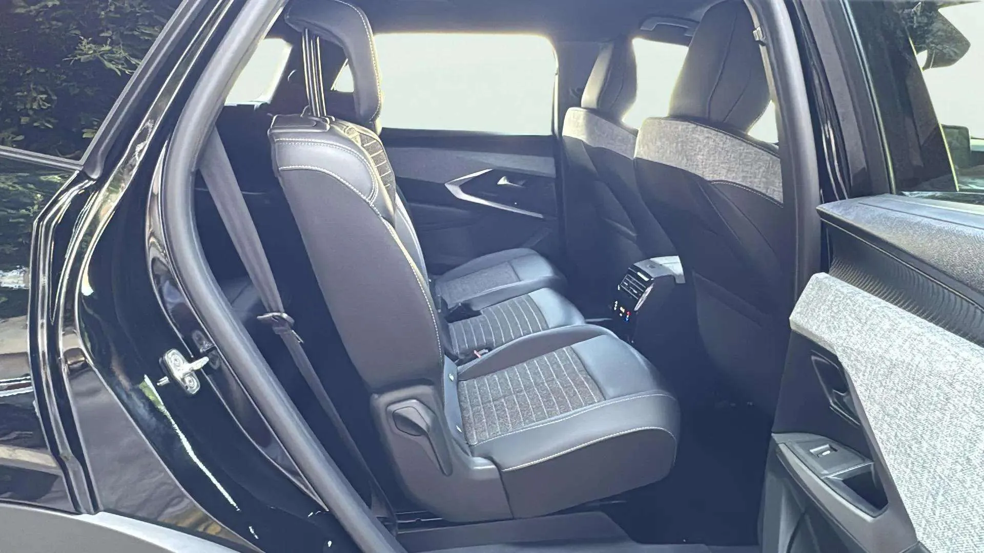 Peugeot 5008 1.2 Allure eDCS6 - foto 13