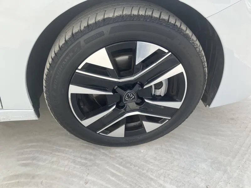 Peugeot 208 Allure 1.2 PureTech - foto 11