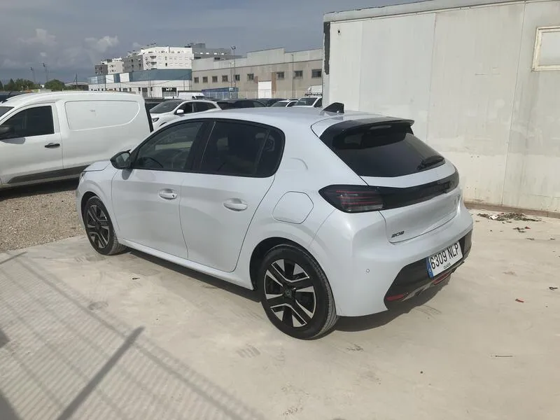 Peugeot 208 Allure 1.2 PureTech - foto 4