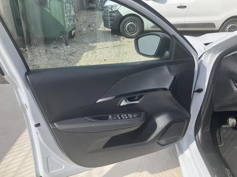 Peugeot 208 Allure 1.2 PureTech - foto 22