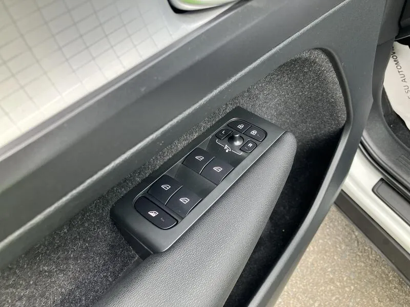 Volvo XC40 1.5 T3 Business Plus - foto 12