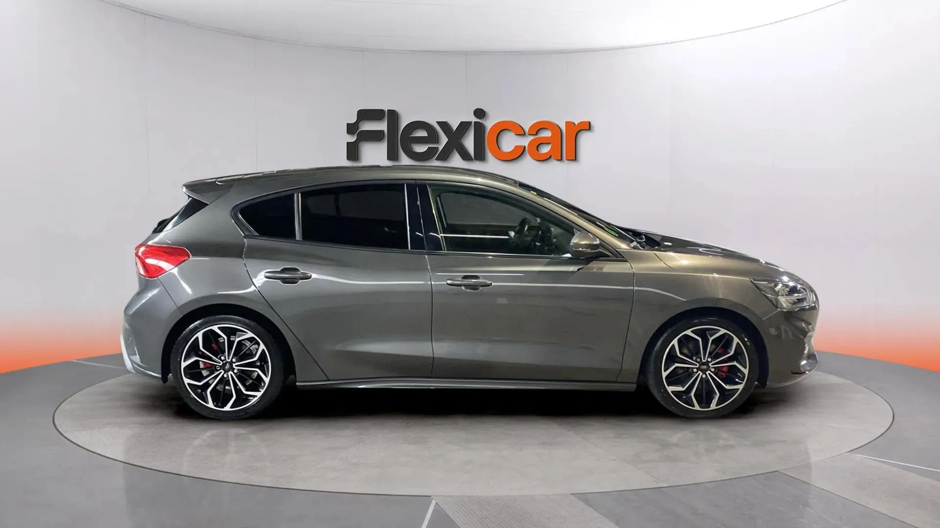 Ford Focus 1.0 EcoBoost ST-Line - foto 8