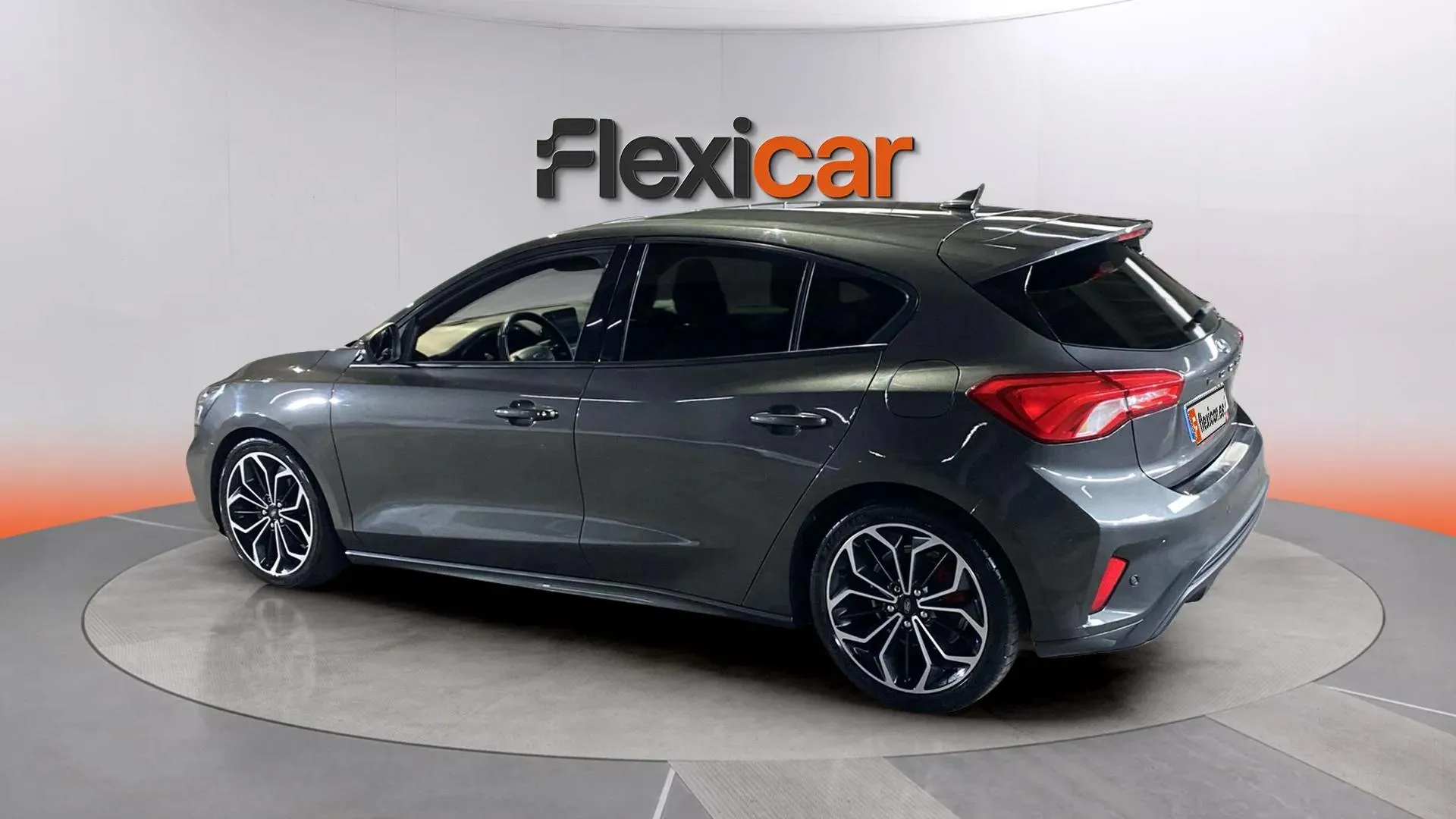 Ford Focus 1.0 EcoBoost ST-Line - foto 5