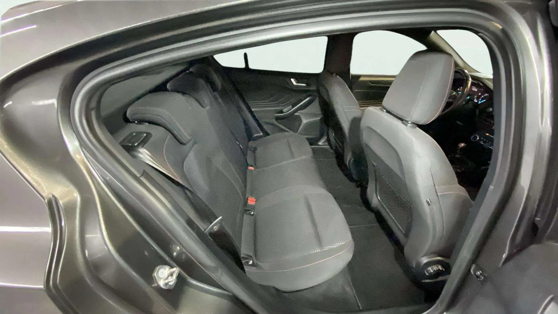 Ford Focus 1.0 EcoBoost ST-Line - foto 18
