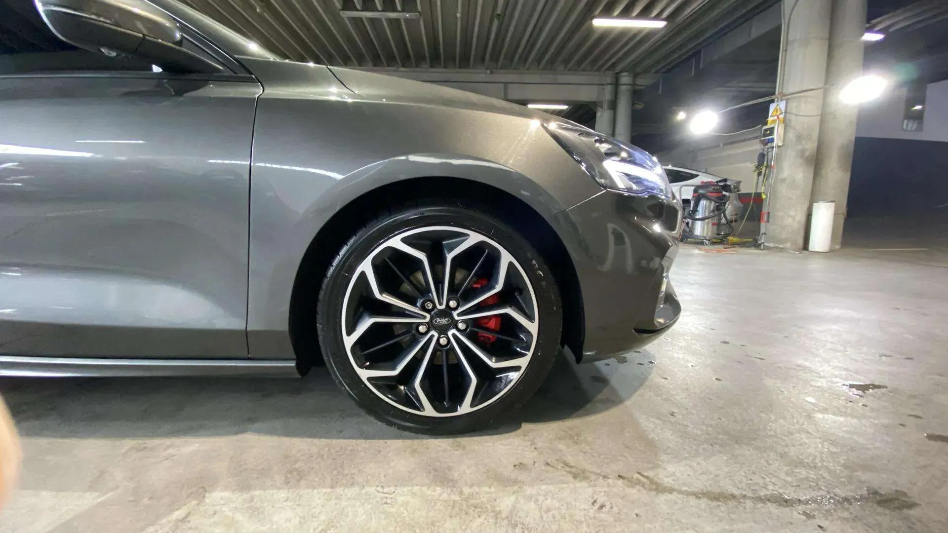 Ford Focus 1.0 EcoBoost ST-Line - foto 12