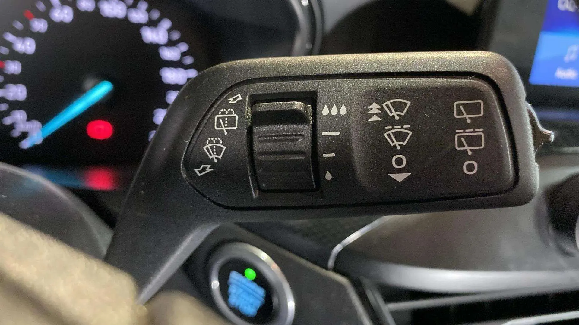 Ford Focus 1.0 EcoBoost ST-Line - foto 27