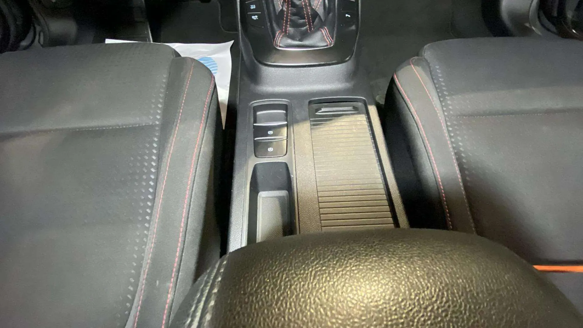 Ford Focus 1.0 EcoBoost ST-Line - foto 36