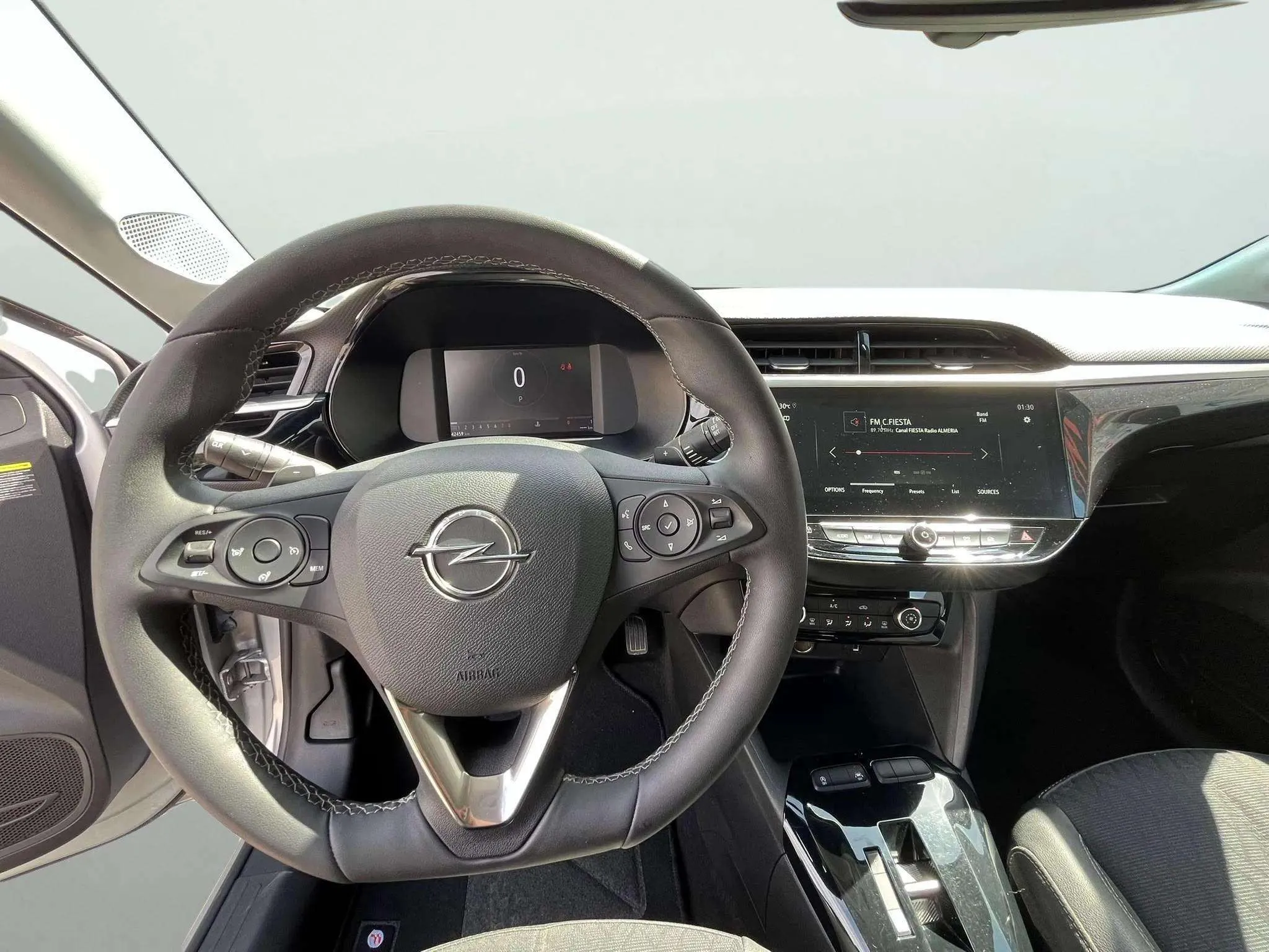 Opel Corsa 1.2T XHL Elegance - foto 9