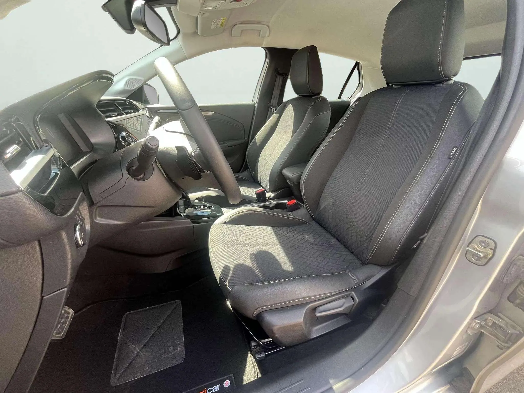 Opel Corsa 1.2T XHL Elegance - foto 14