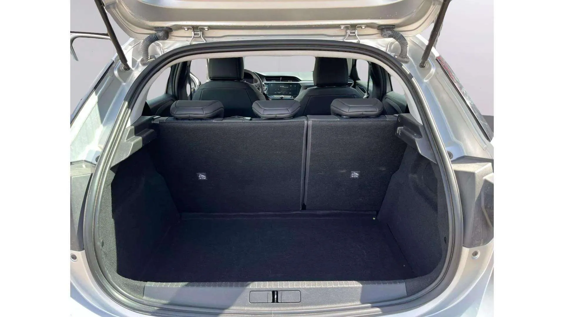 Opel Corsa 1.2T XHL Elegance - foto 13