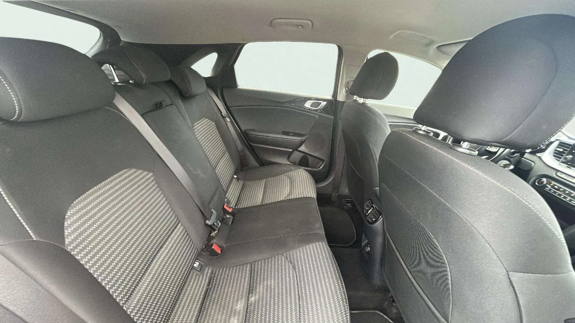 Kia Ceed 1.0 T-GDi Drive - foto 22