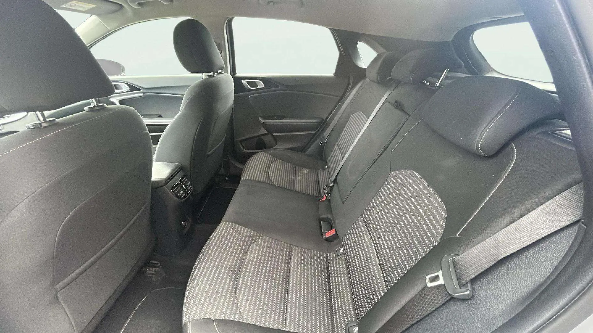 Kia Ceed 1.0 T-GDi Drive - foto 9