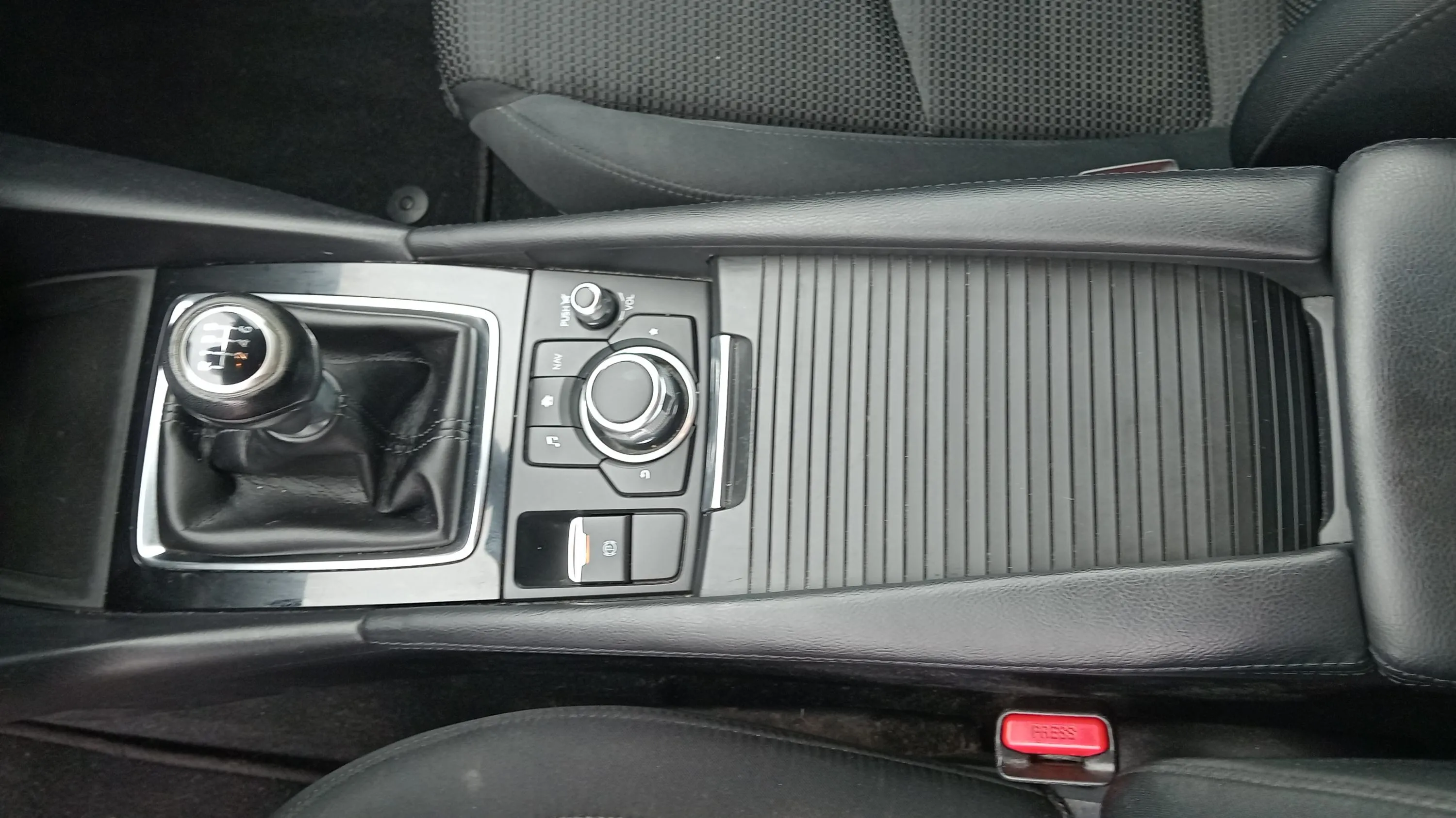 Mazda Mazda3 1.5 GE Style - foto 23