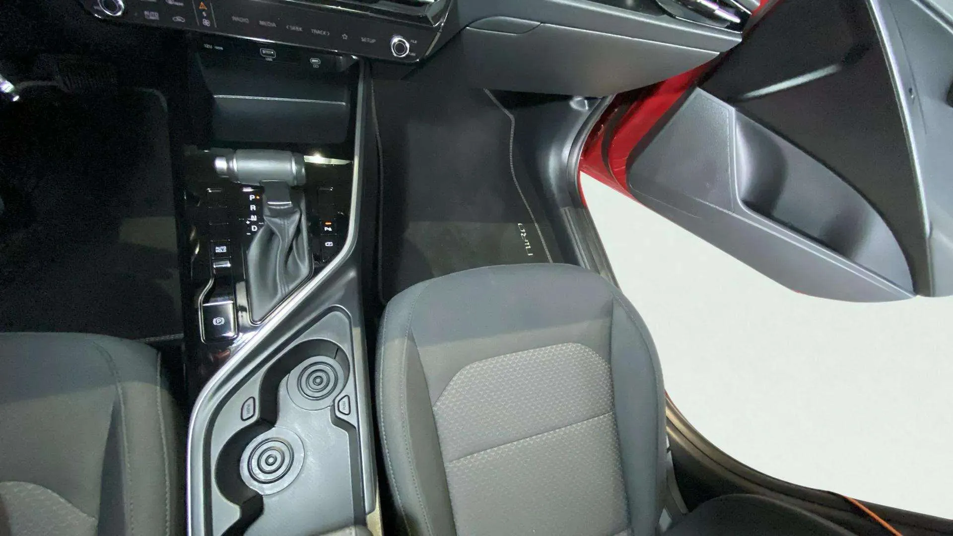 Kia Niro 1.6 GDi HEV Concept - foto 28