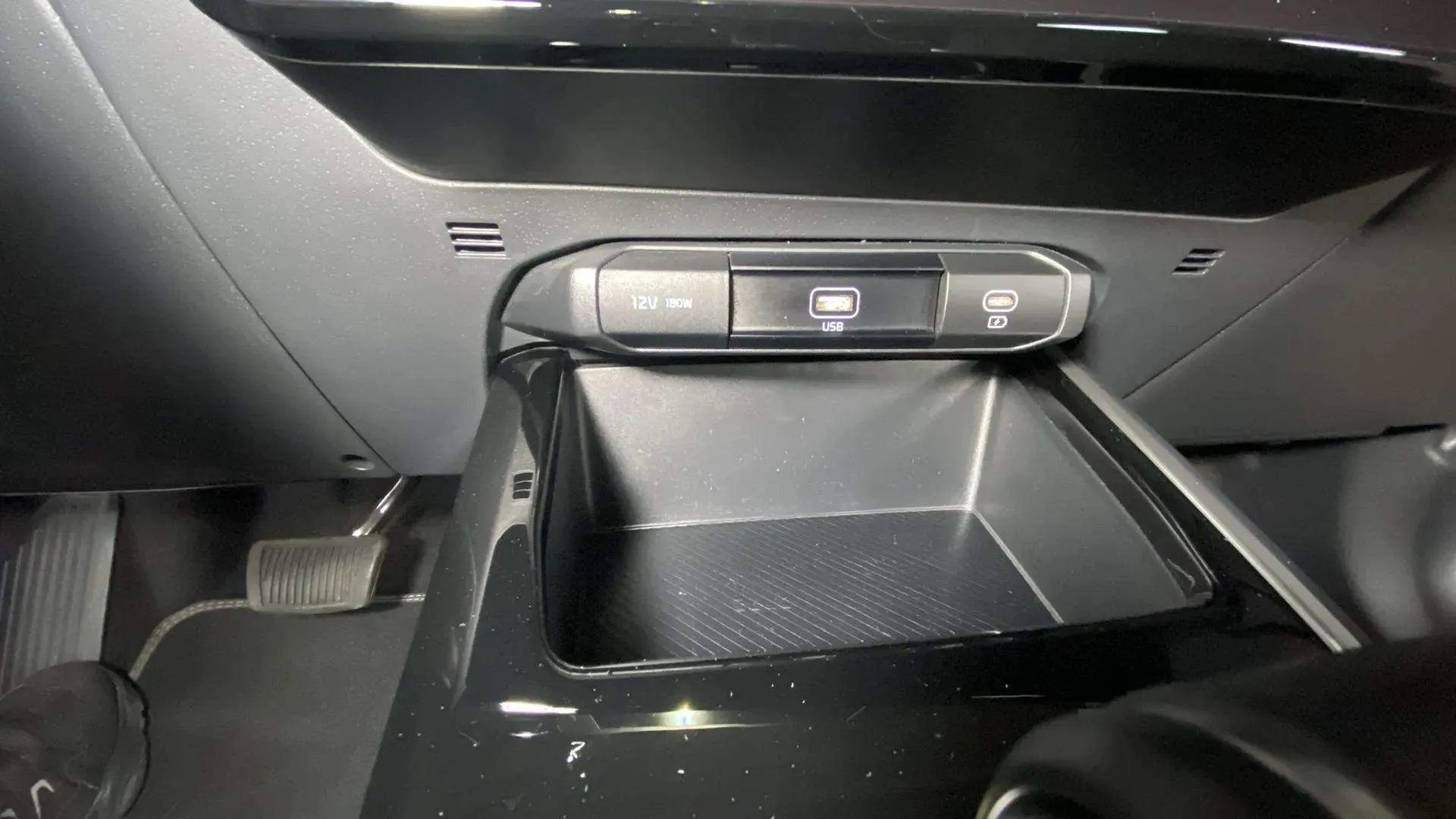 Kia Niro 1.6 GDi HEV Concept - foto 29