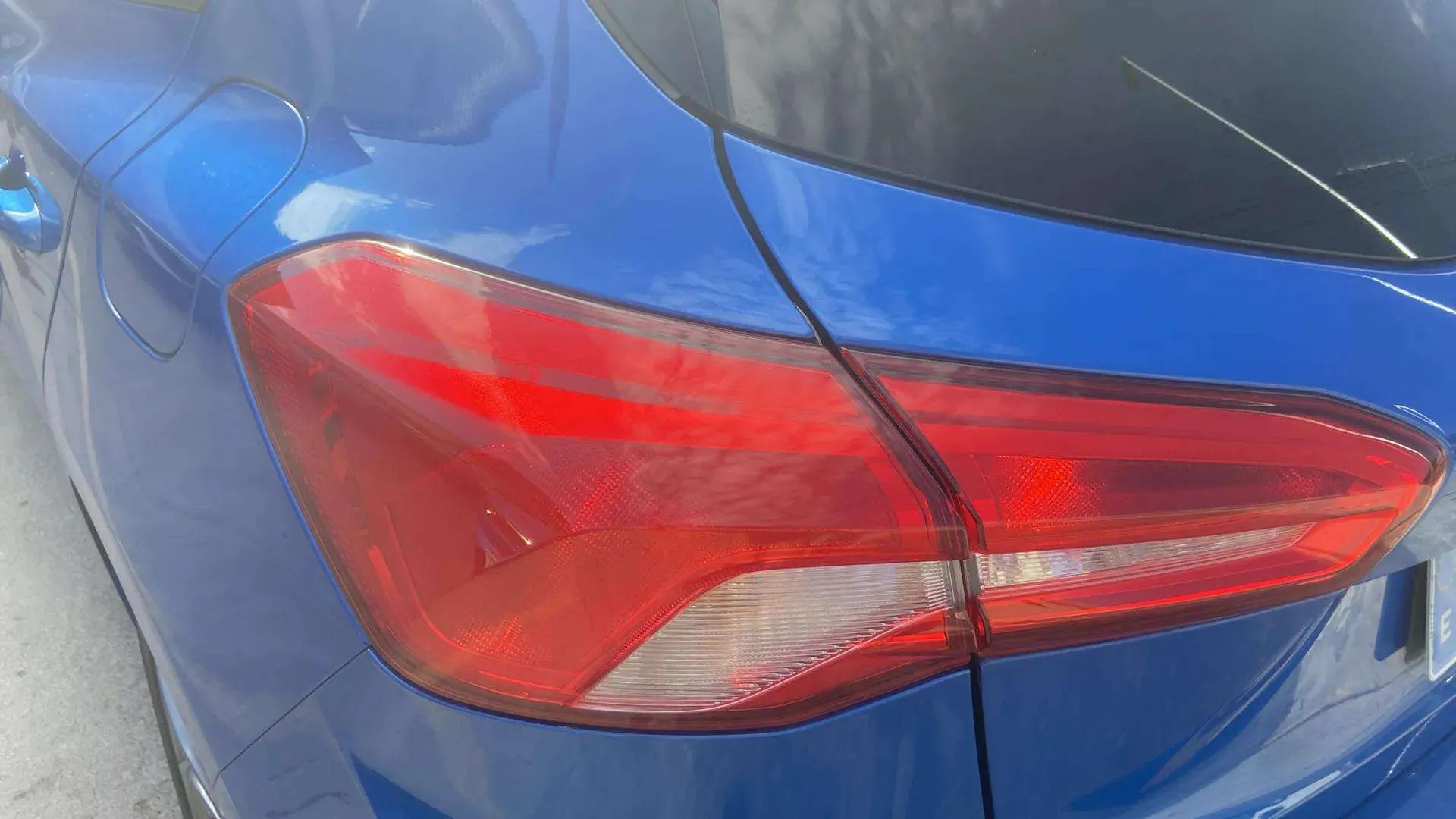 Ford Focus 1.0 EcoBoost MHEV ST-Line - foto 13