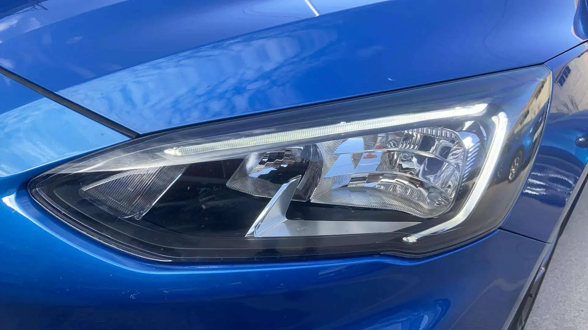 Ford Focus 1.0 EcoBoost MHEV ST-Line - foto 11