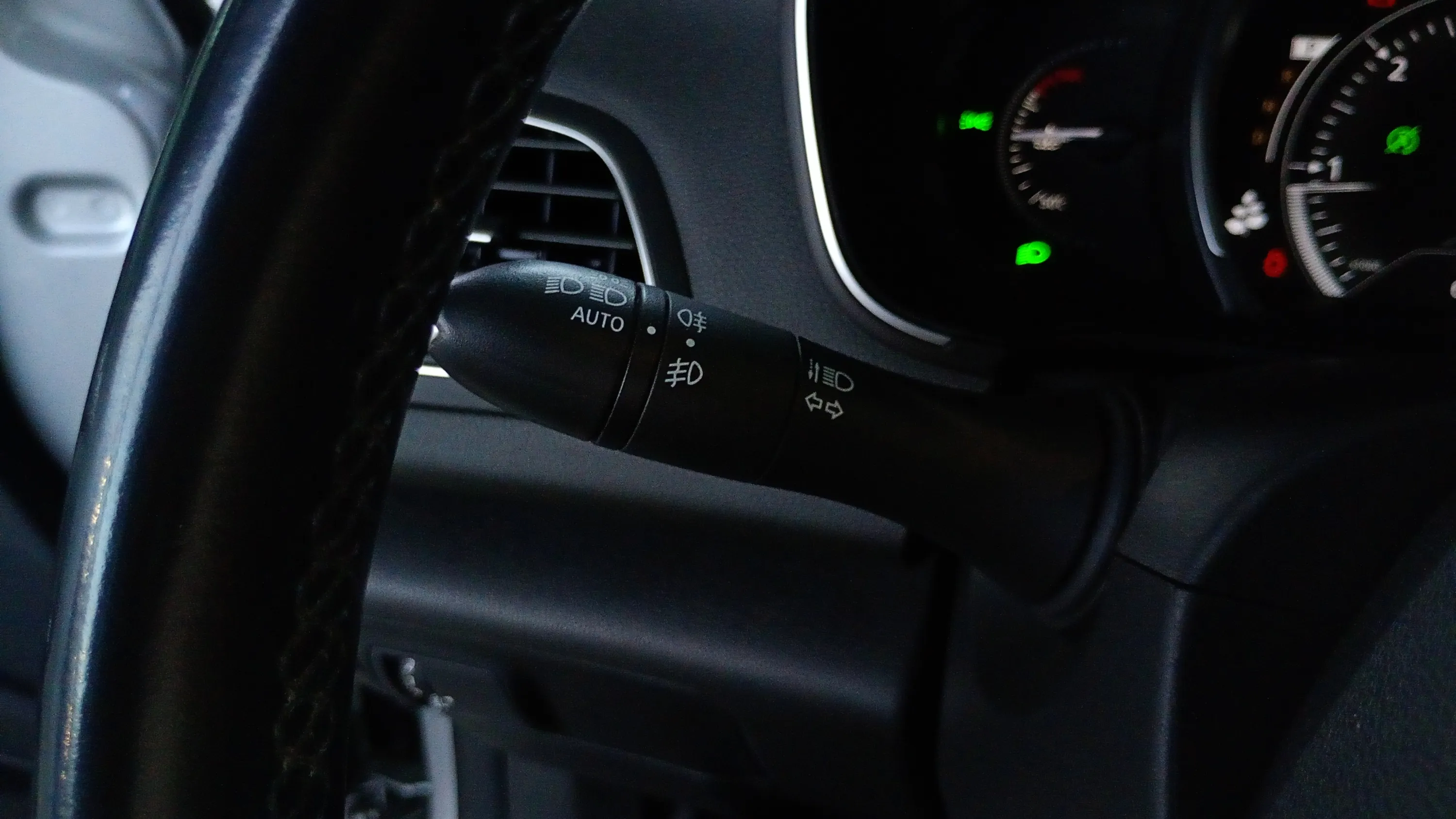 Renault Mégane Bose Blue dCi EDC - foto 12