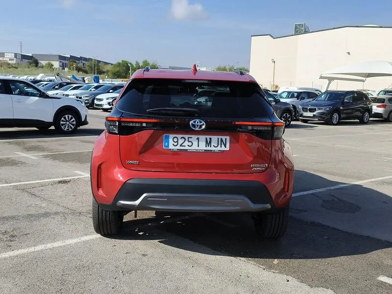 Toyota Yaris 1.5 120H Adventure - foto 5