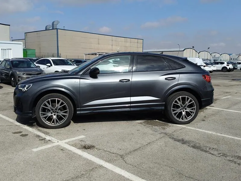 Audi Q3 Sportback Black line 35 TDI quattro S tronic - foto 3