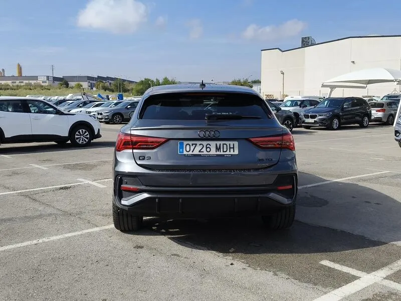 Audi Q3 Sportback Black line 35 TDI quattro S tronic - foto 5
