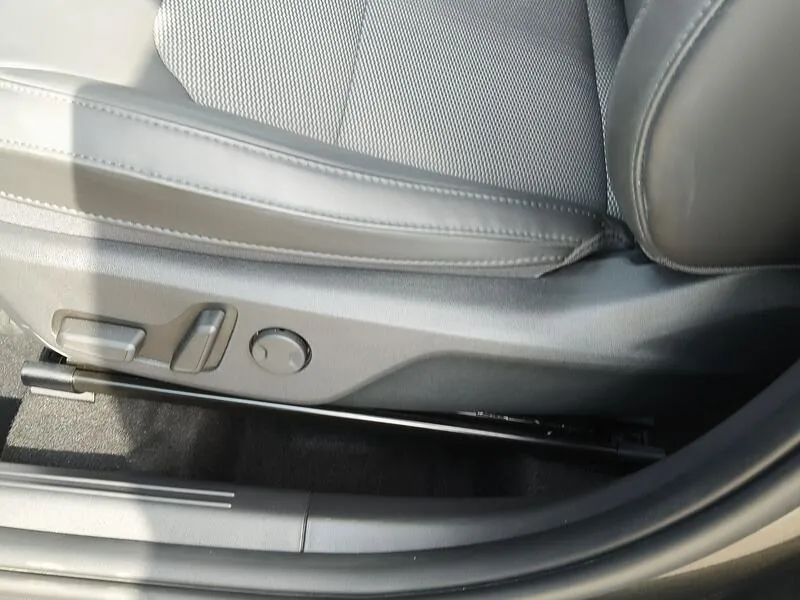 Kia Niro 1.6 GDi HEV Drive - foto 31