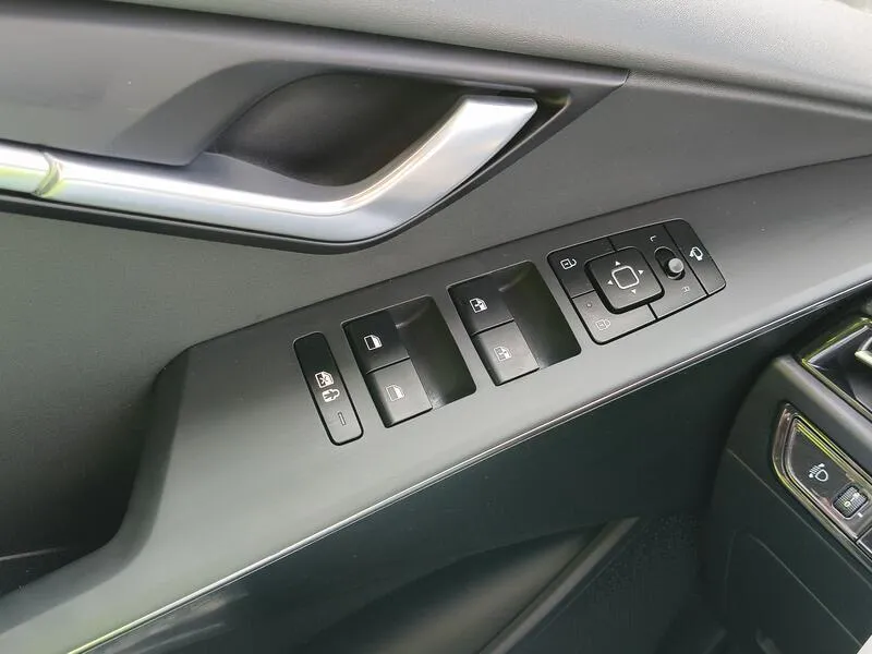 Kia Niro 1.6 GDi HEV Drive - foto 28