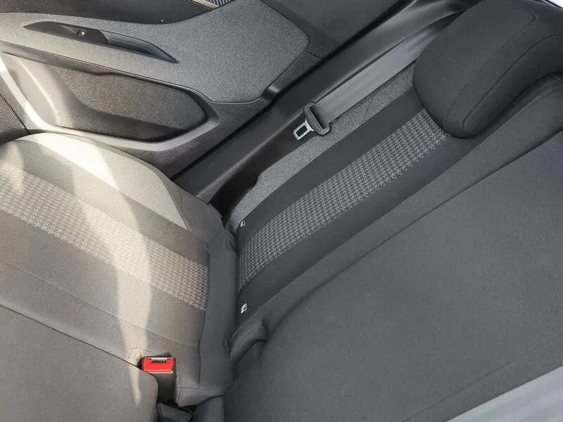 Peugeot 3008 Active Pack 1.5 HDi - foto 34