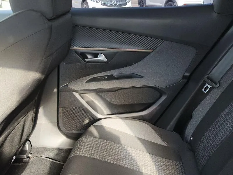 Peugeot 3008 Active Pack 1.5 HDi - foto 33