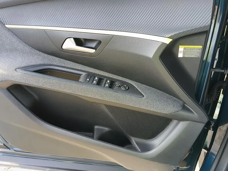 Peugeot 3008 Active Pack 1.5 HDi - foto 31