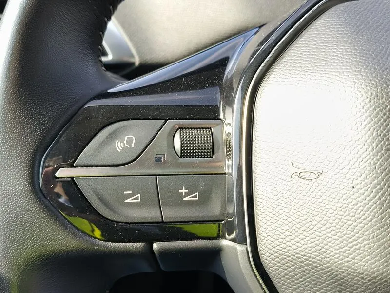 Peugeot 3008 Active Pack 1.5 HDi - foto 26