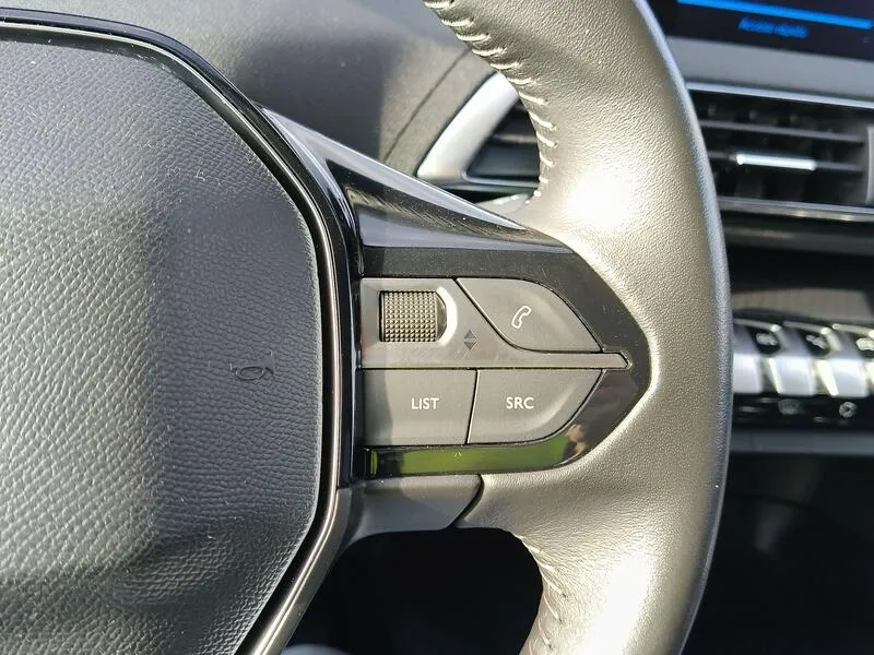 Peugeot 3008 Active Pack 1.5 HDi - foto 24