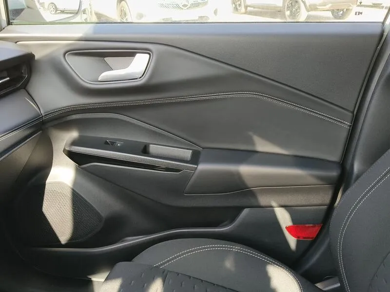 Ford Puma Hybrid Titanium Design 1.0 EcoBoost - foto 21